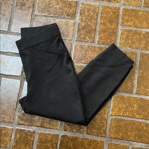 Spanx Black High Waisted Pull-On Capri Pant